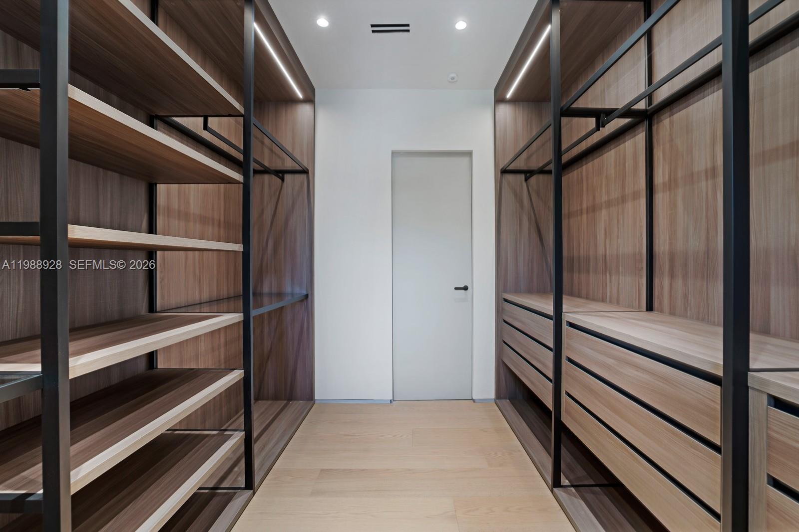 VICTORIA GARDENS - Residential