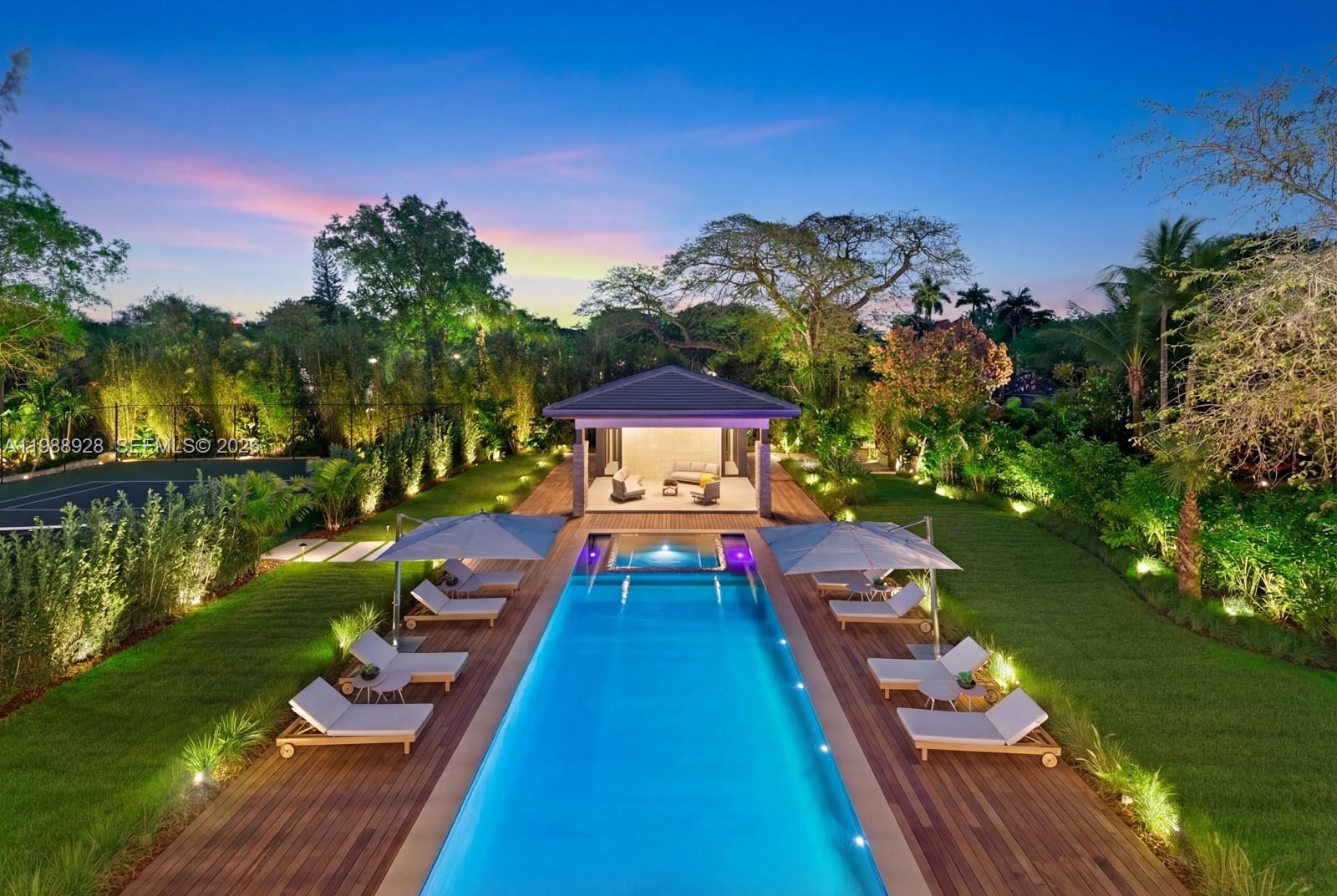 VICTORIA GARDENS - Residential