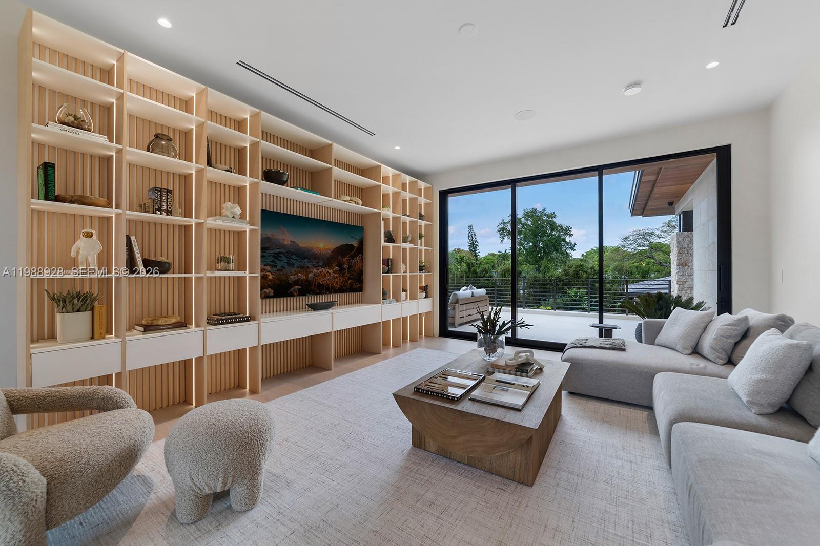 VICTORIA GARDENS - Residential