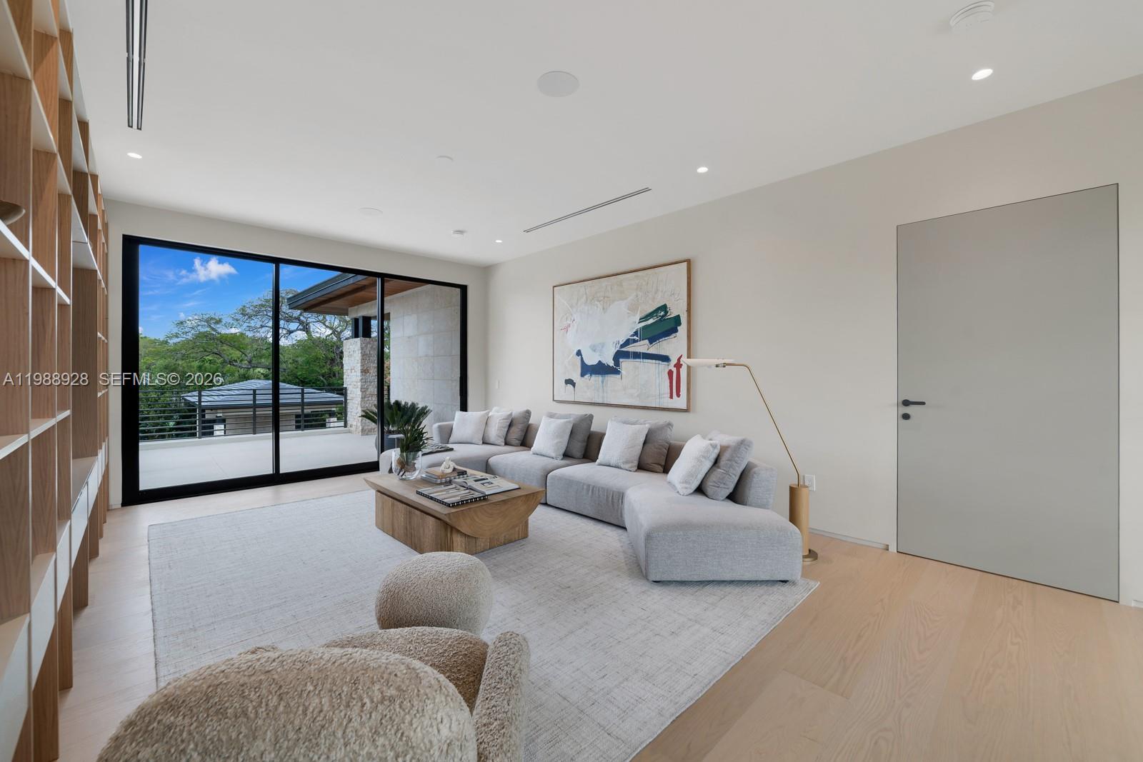 VICTORIA GARDENS - Residential