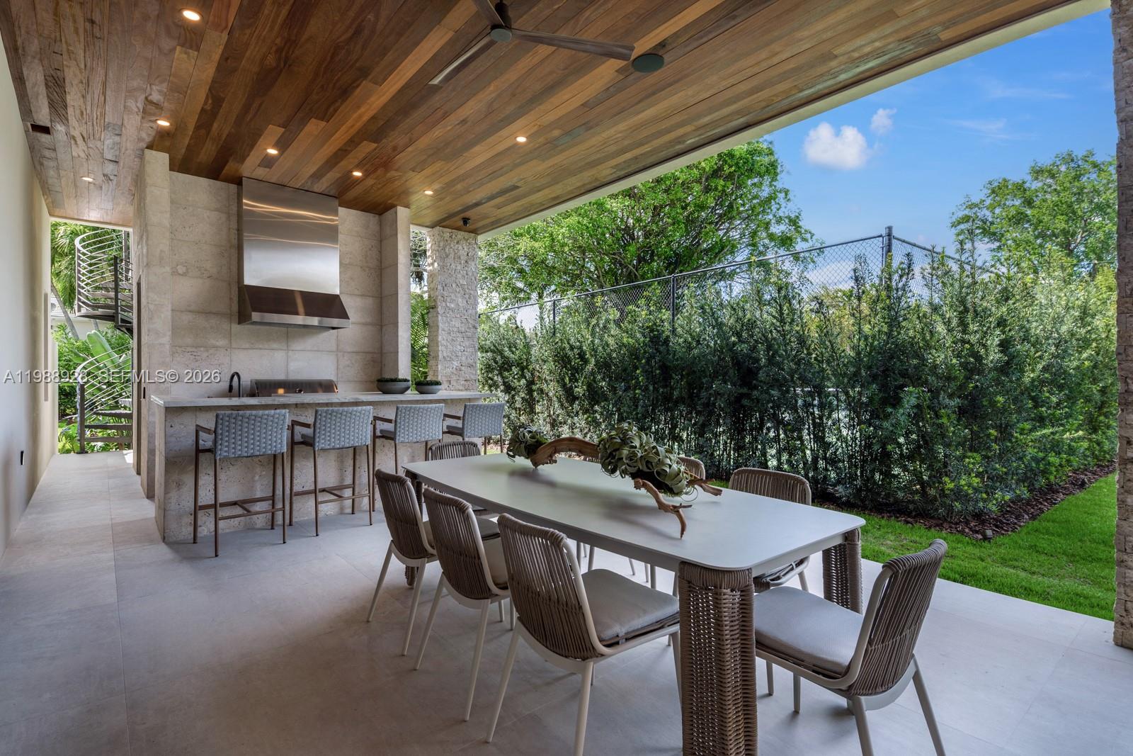 VICTORIA GARDENS - Residential