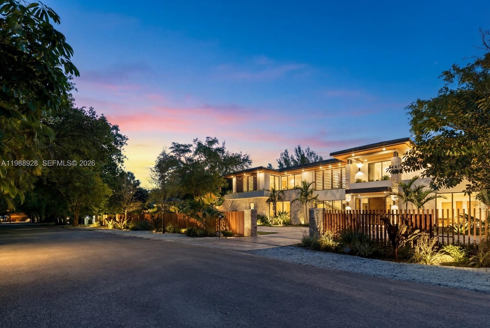 VICTORIA GARDENS - Residential