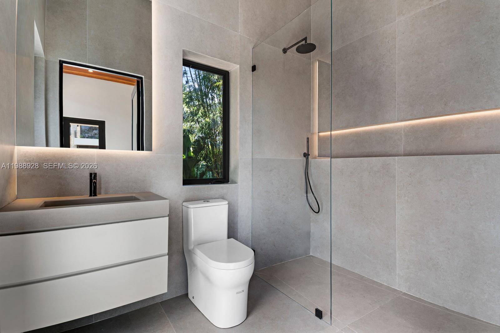 VICTORIA GARDENS - Residential