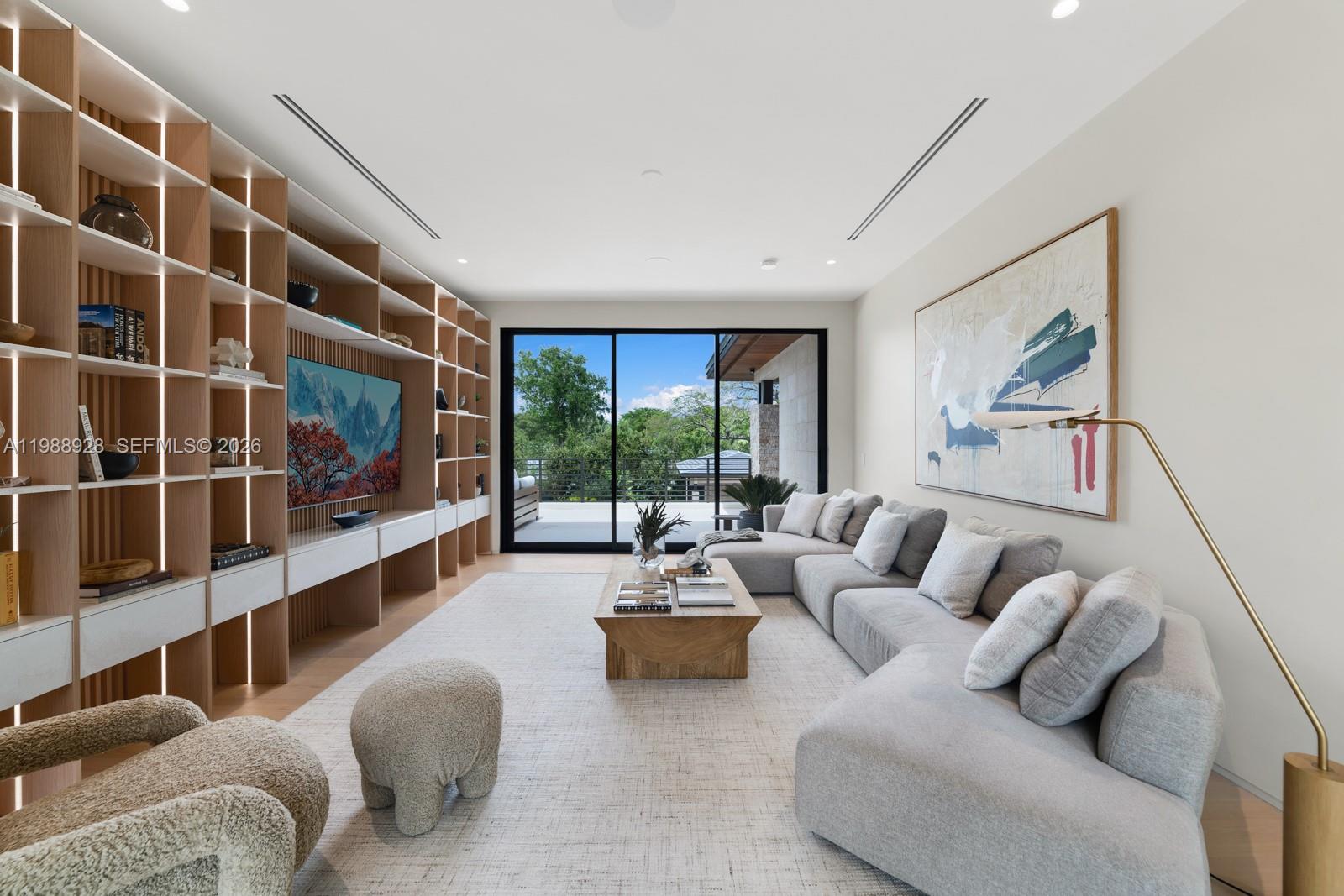 VICTORIA GARDENS - Residential