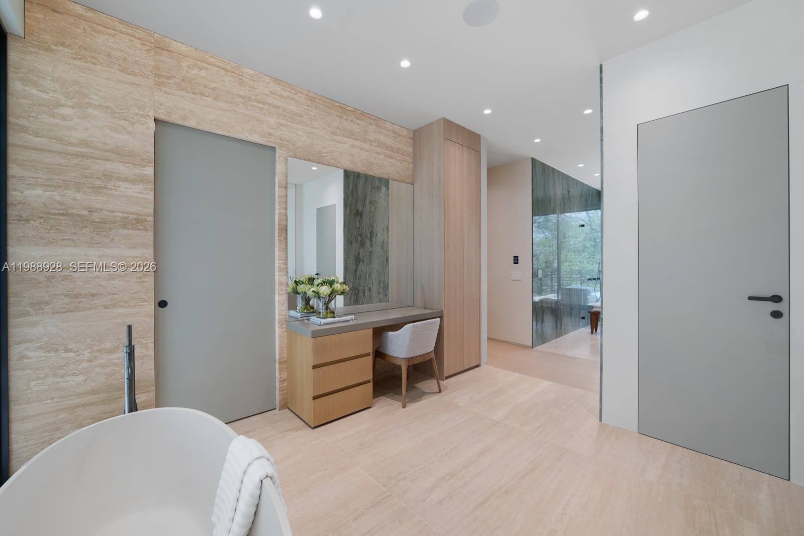 VICTORIA GARDENS - Residential