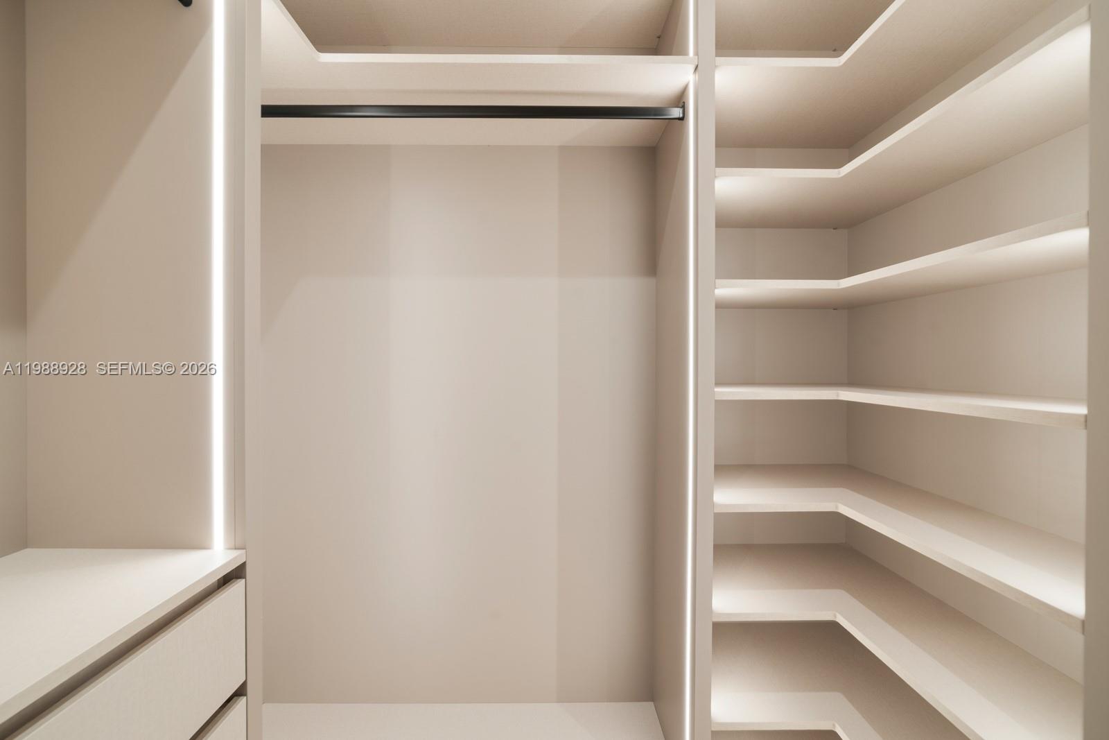 VICTORIA GARDENS - Residential