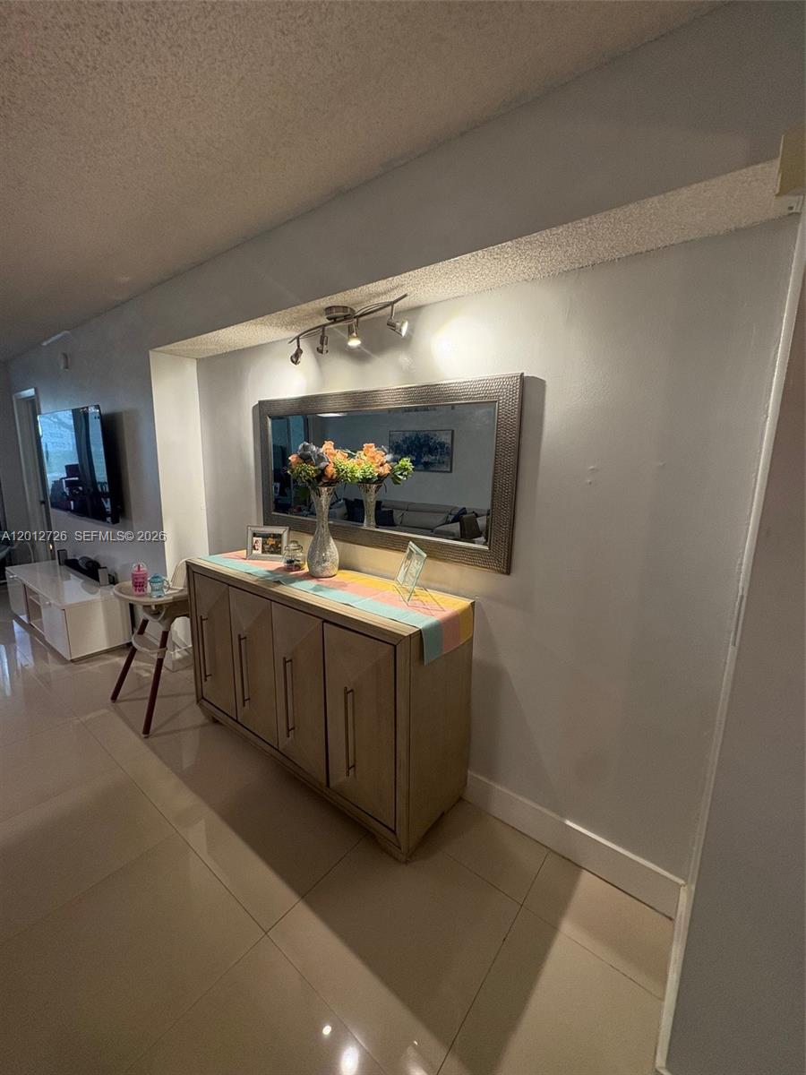 CONDO 6 OF SABAL PALM CON - Residential Lease