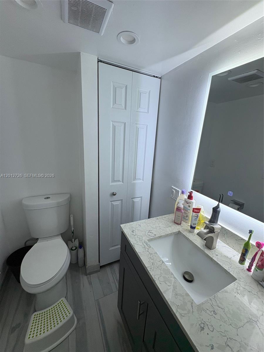 CONDO 6 OF SABAL PALM CON - Residential Lease