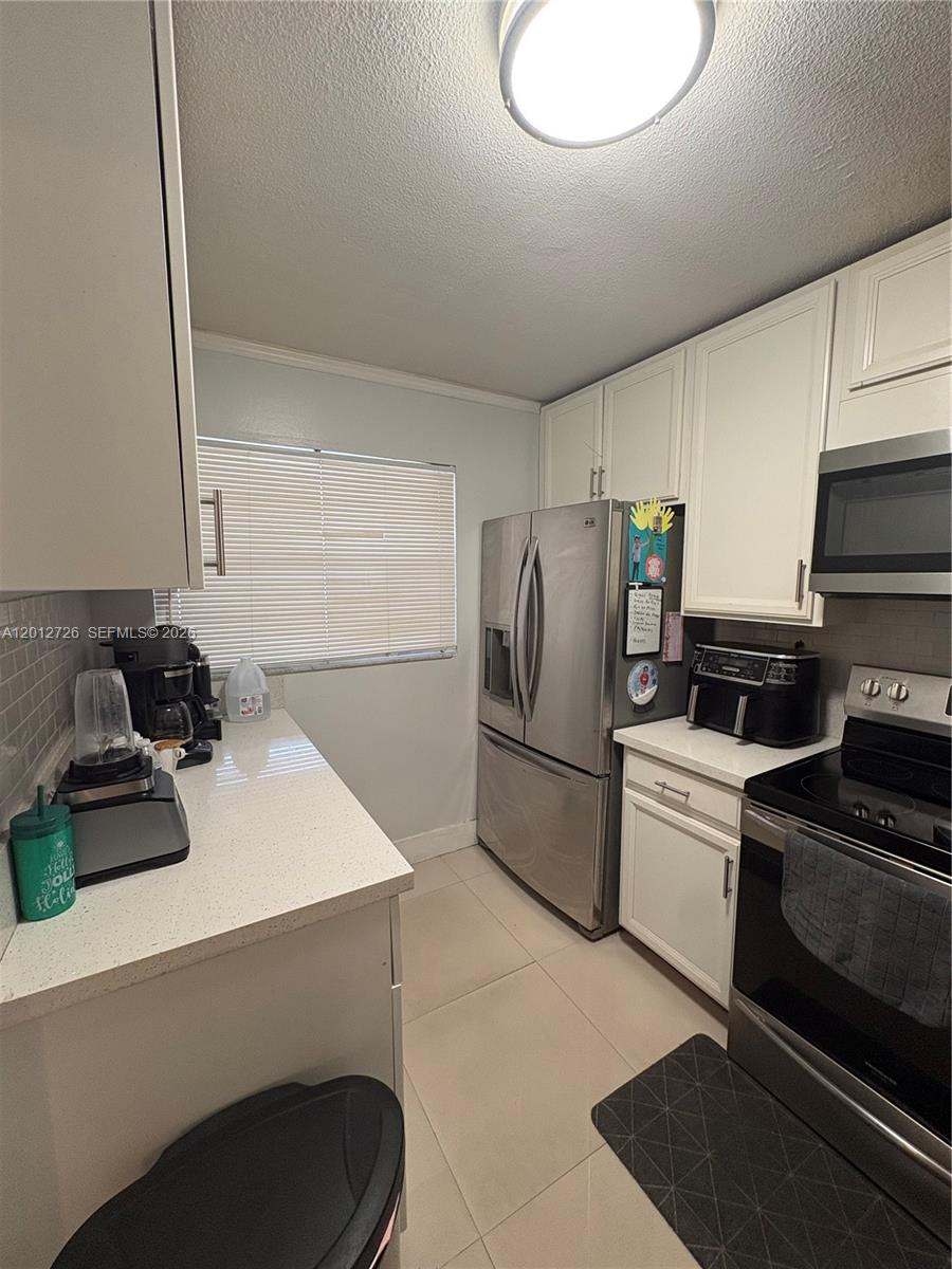 CONDO 6 OF SABAL PALM CON - Residential Lease