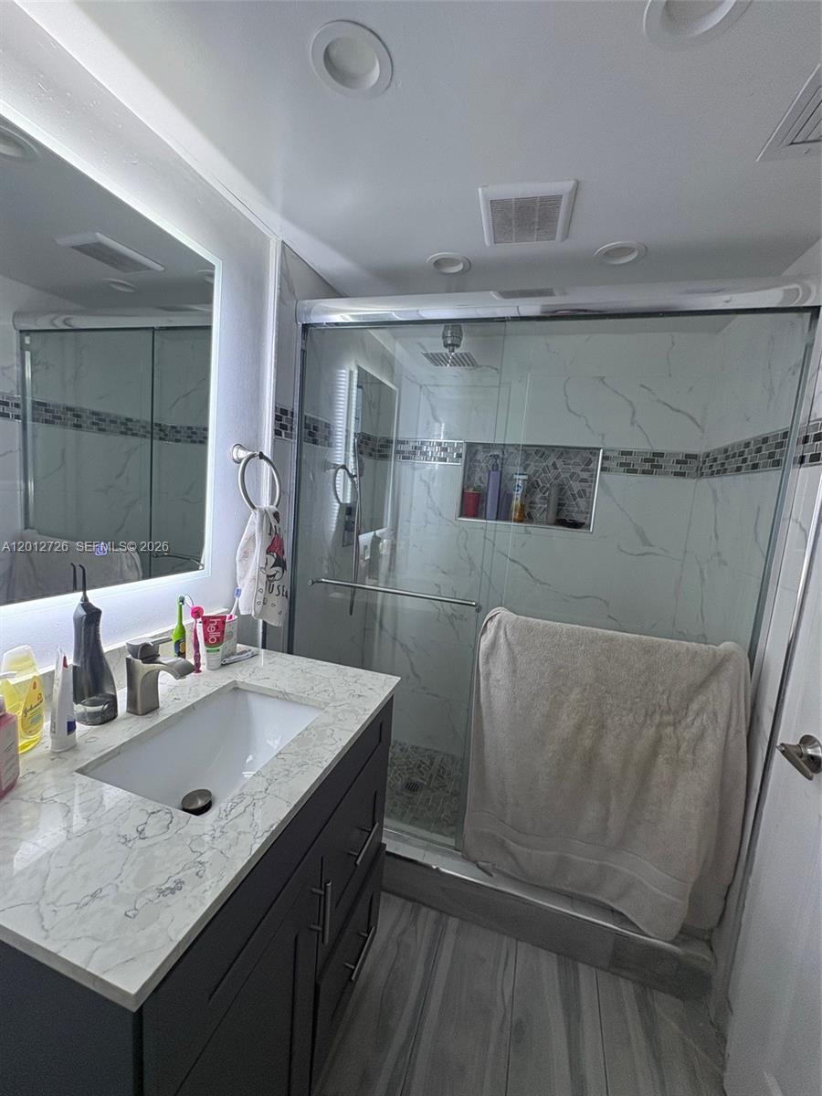 CONDO 6 OF SABAL PALM CON - Residential Lease