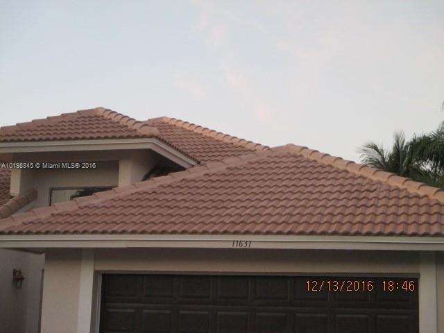 Pembroke Lakes South 119- - Residential