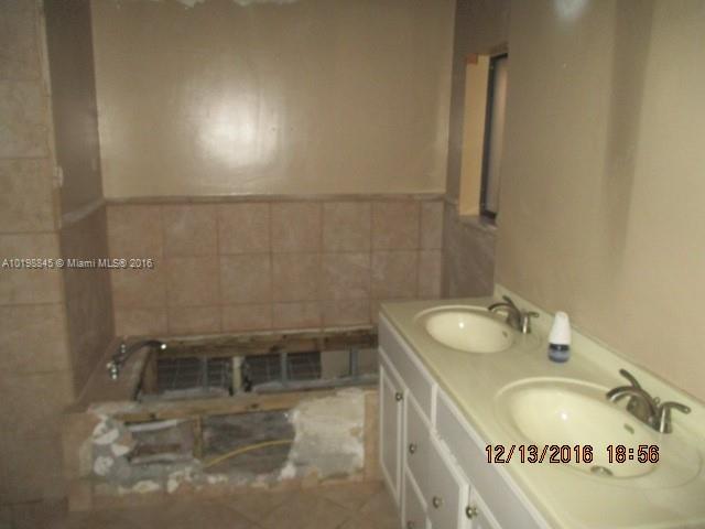 Pembroke Lakes South 119- - Residential