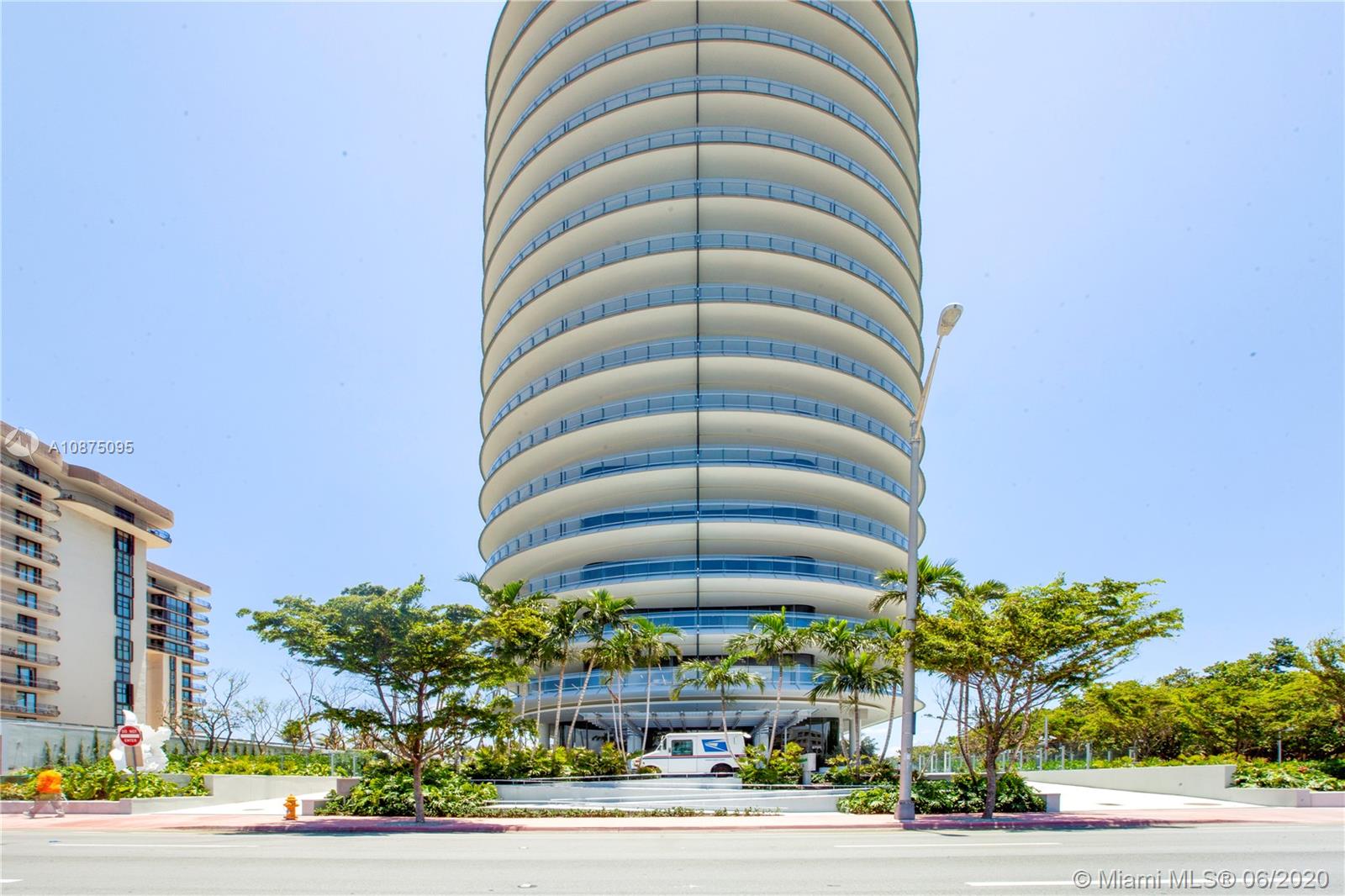 Eighty Seven Park - Residential