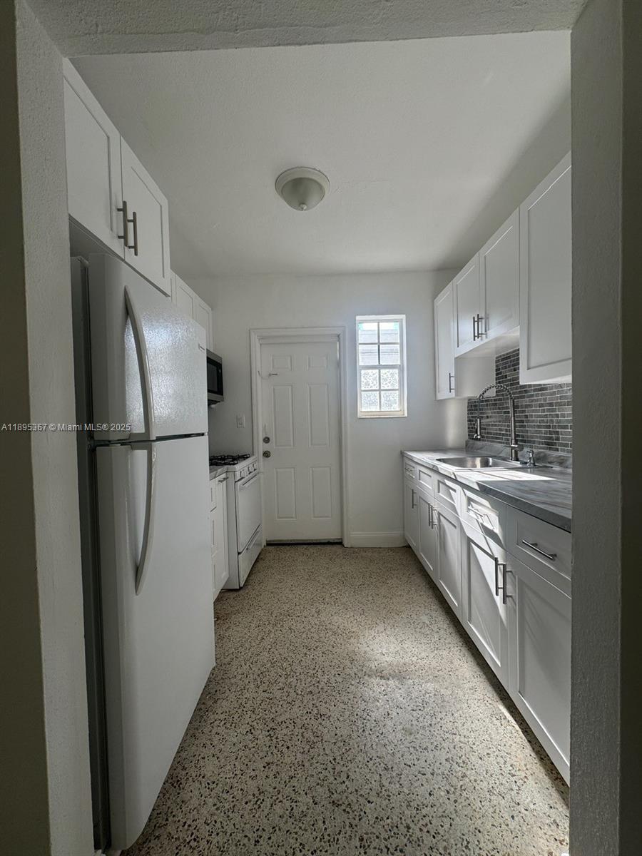 BISCAYNE BCH SUB - Residential Income