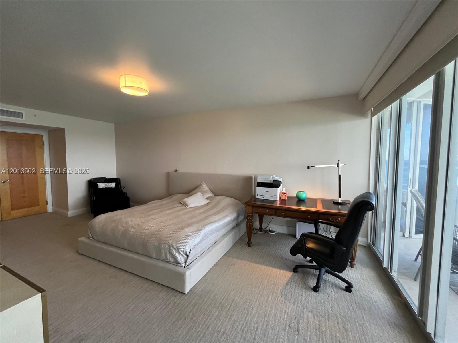 THE PINNACLE CONDO - Residential Lease