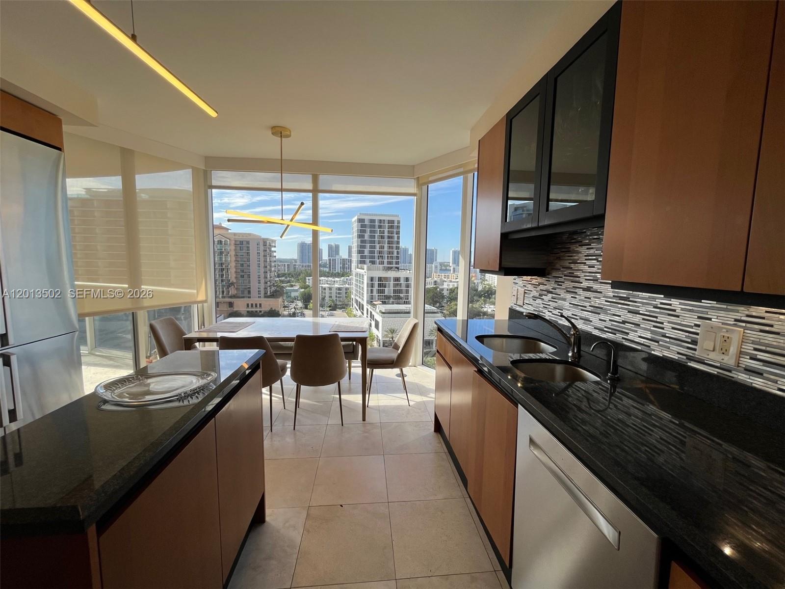 THE PINNACLE CONDO - Residential Lease