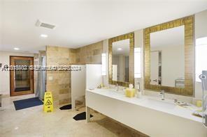 THE PINNACLE CONDO - Residential Lease