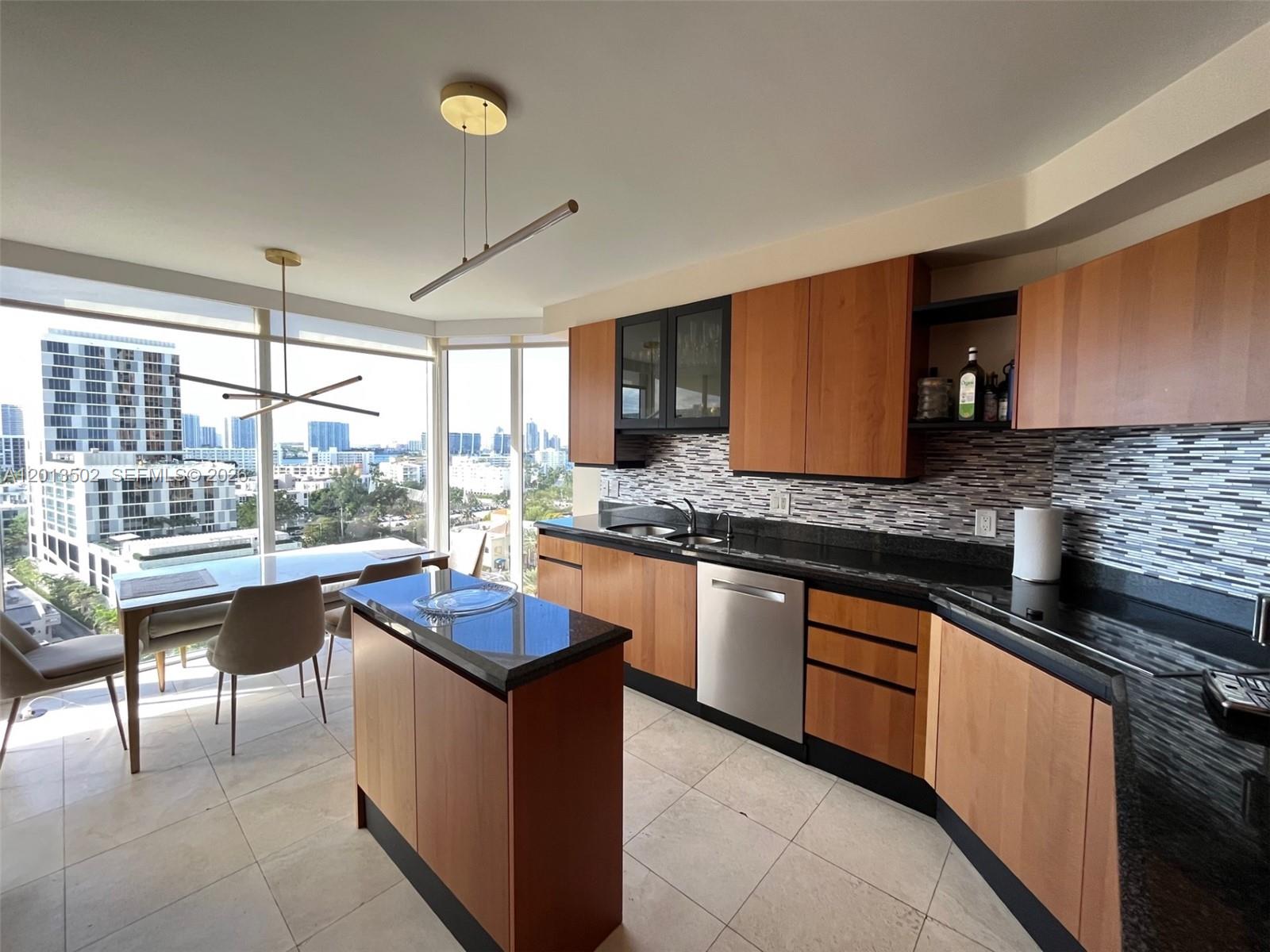 THE PINNACLE CONDO - Residential Lease