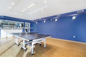 THE PINNACLE CONDO - Residential Lease