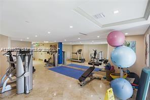 THE PINNACLE CONDO - Residential Lease