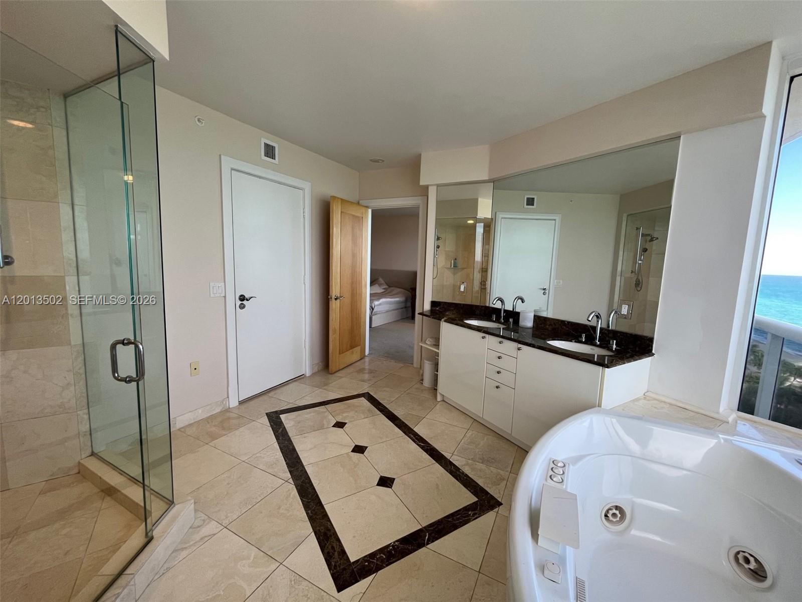 THE PINNACLE CONDO - Residential Lease