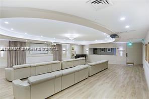 THE PINNACLE CONDO - Residential Lease