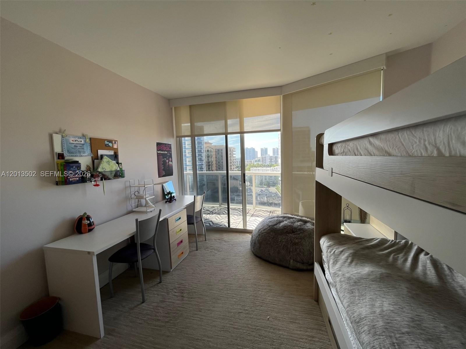 THE PINNACLE CONDO - Residential Lease