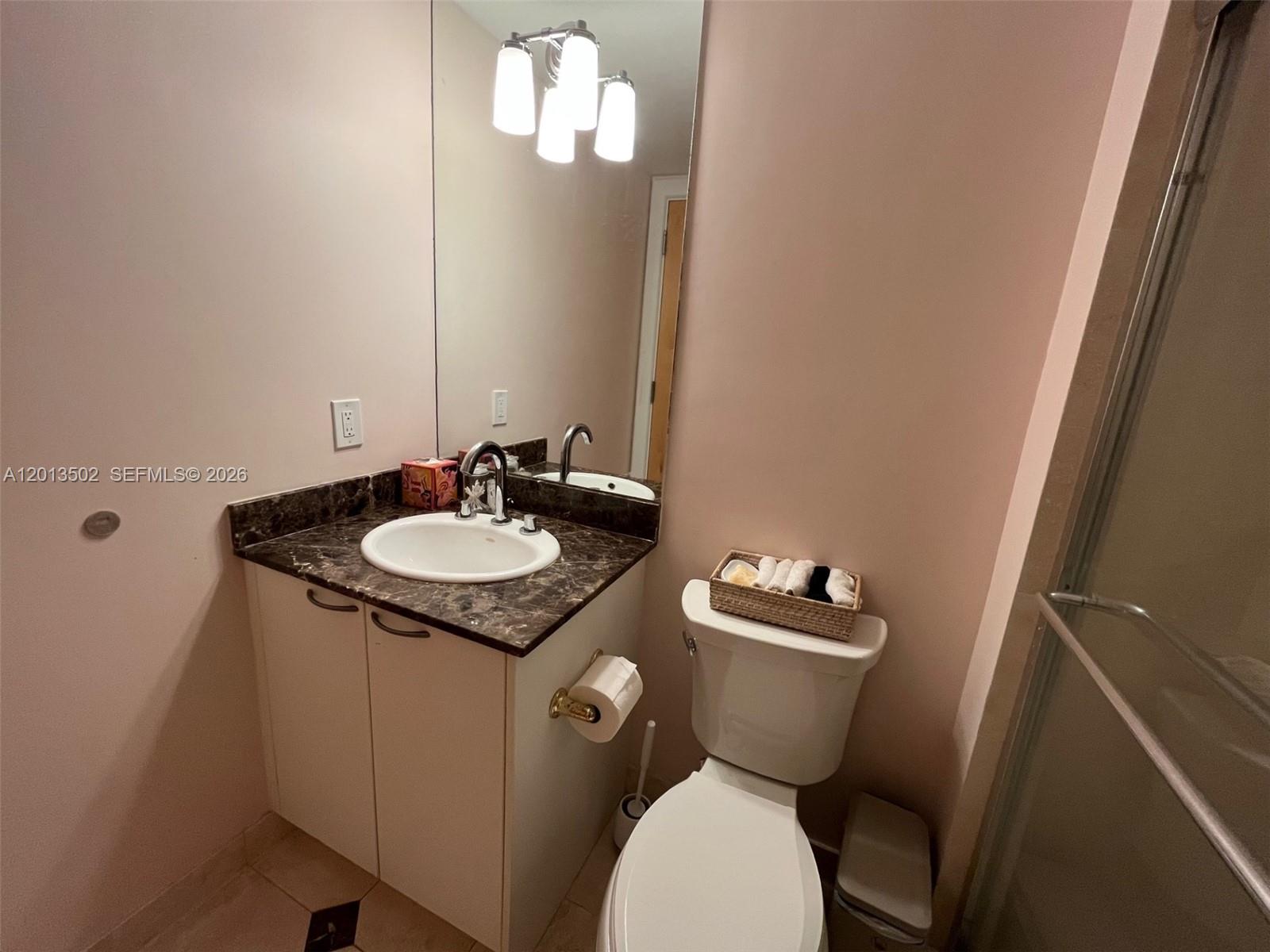THE PINNACLE CONDO - Residential Lease