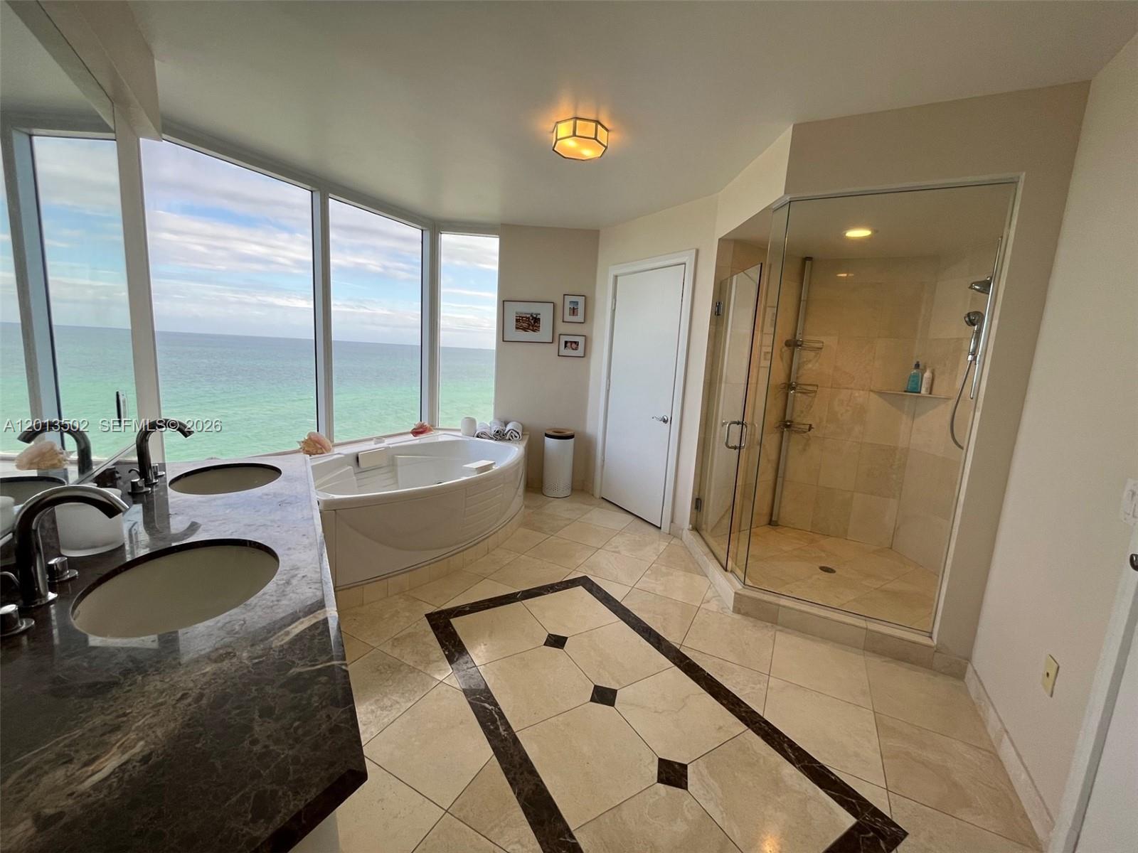 THE PINNACLE CONDO - Residential Lease