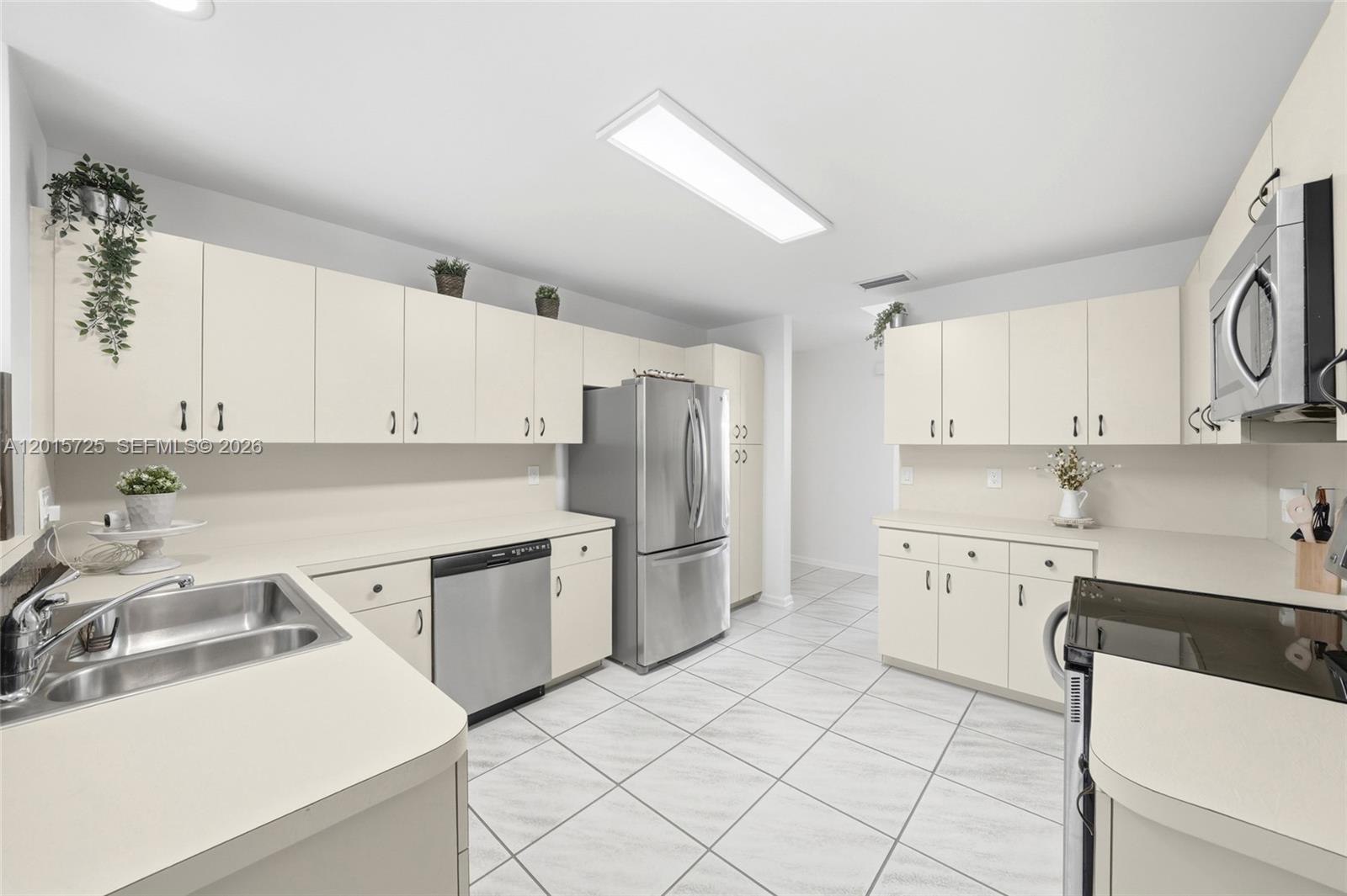 BOCA WOODS COUNTRY CLUB 4 - Residential Lease