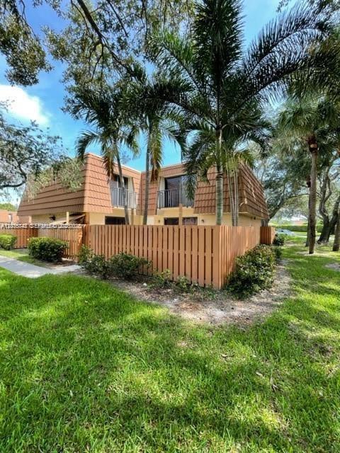 VILLAGE OF SANDALWOOD LAK - Residential