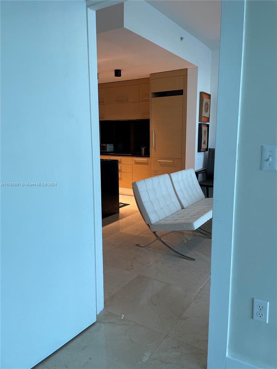 900 BISCAYNE BAY CONDO - Residential Lease
