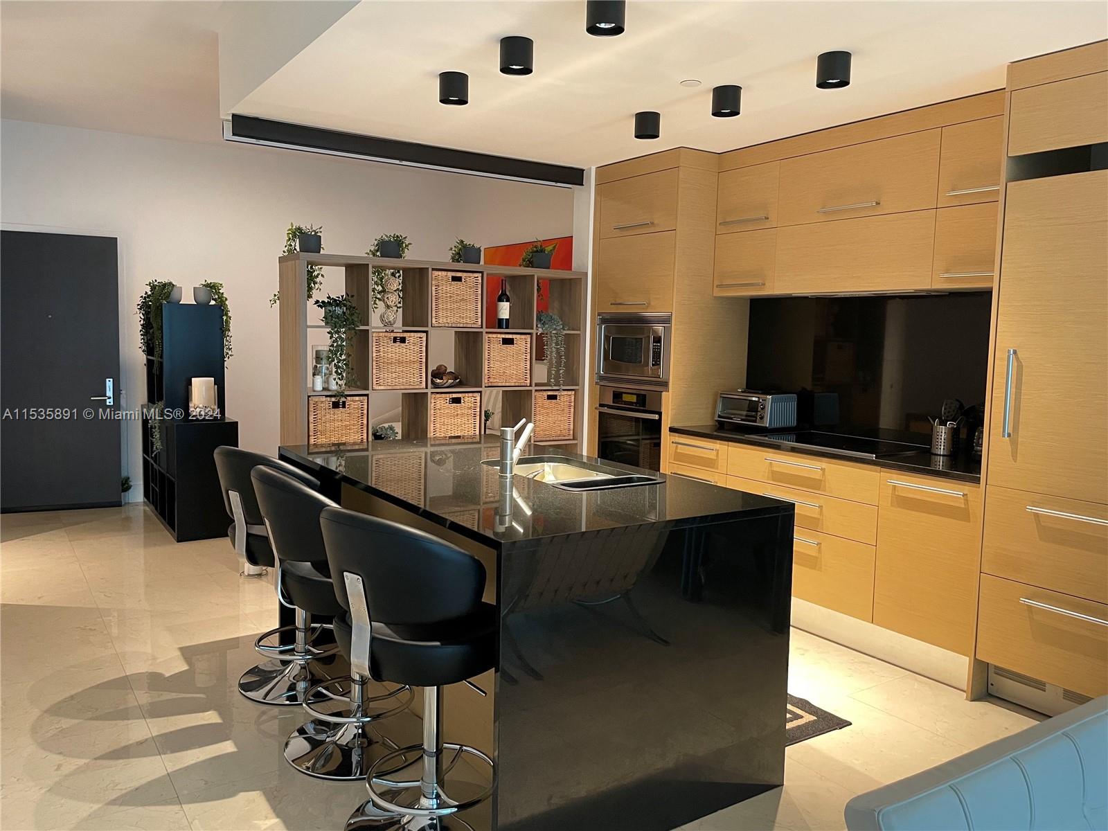 900 BISCAYNE BAY CONDO - Residential Lease
