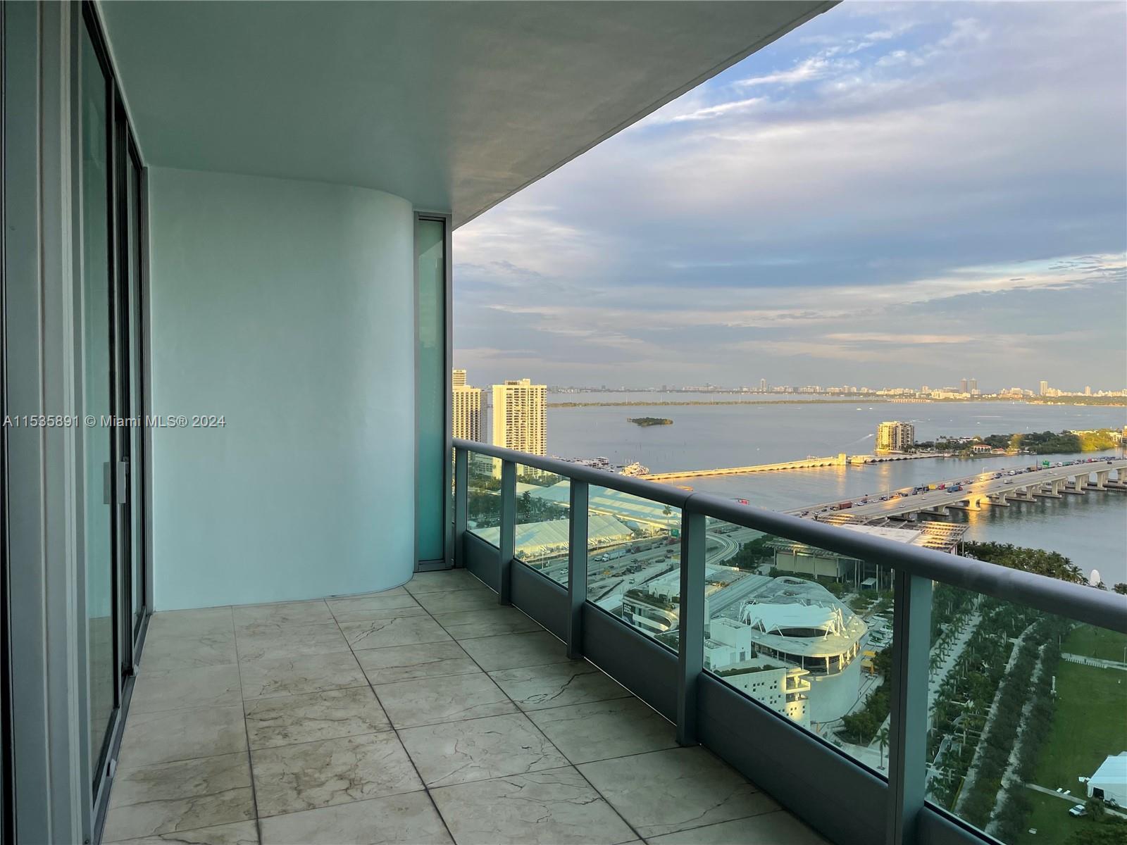 900 BISCAYNE BAY CONDO - Residential Lease