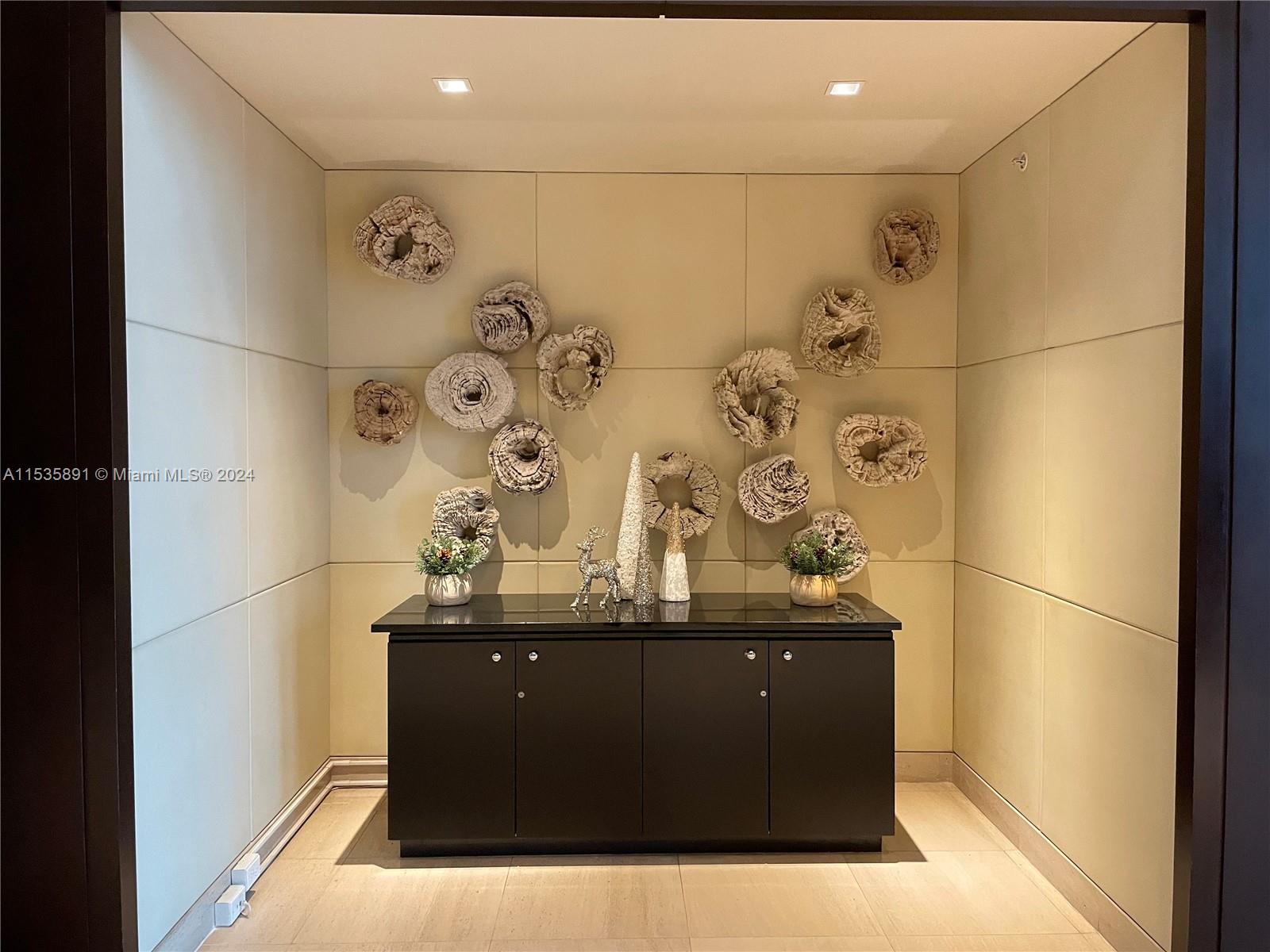 900 BISCAYNE BAY CONDO - Residential Lease