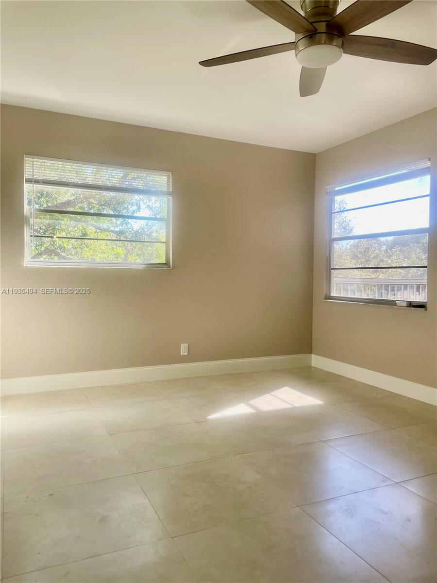 CAMBRIDGE AT CENTURY VILL - Residential