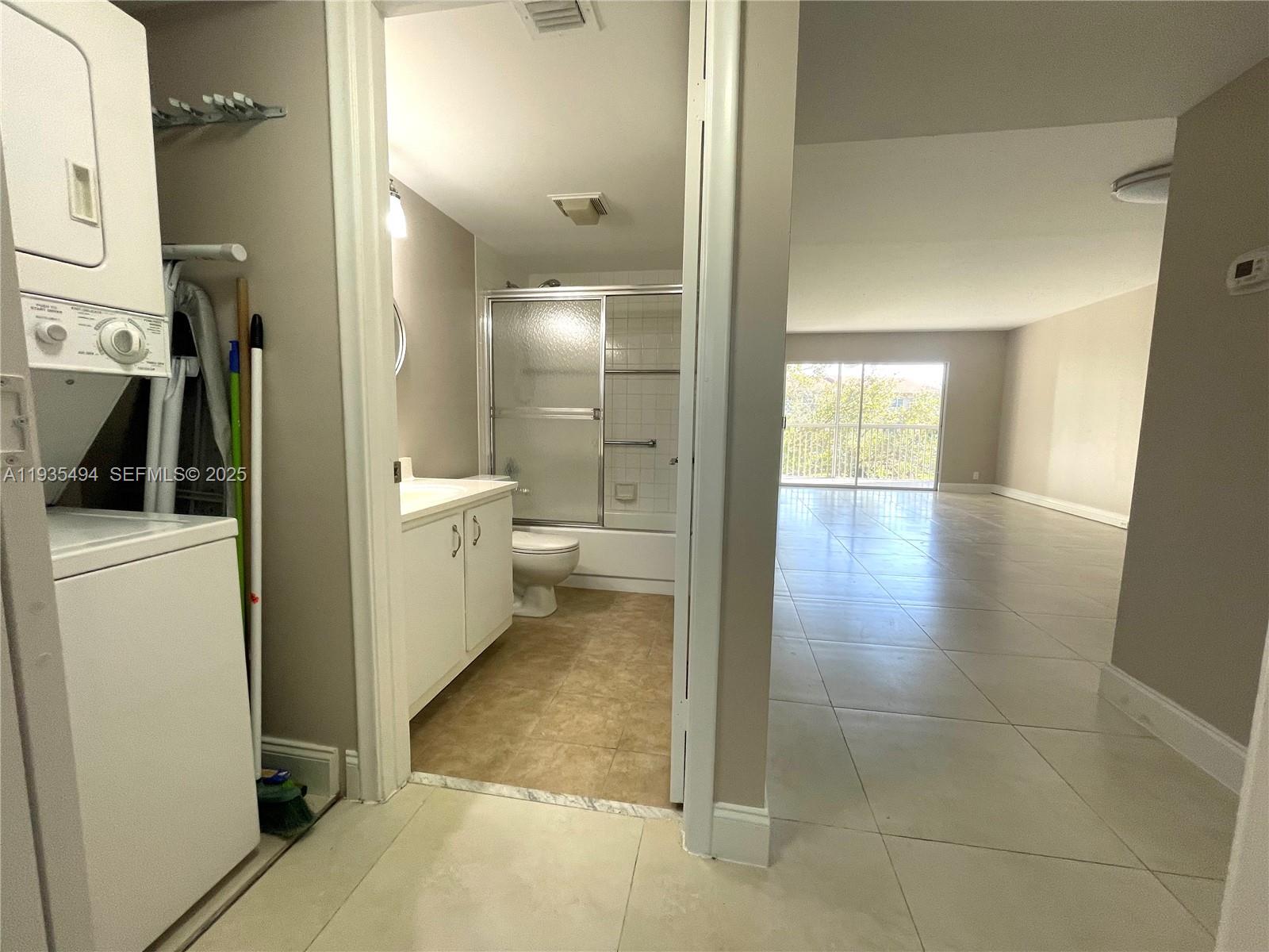 CAMBRIDGE AT CENTURY VILL - Residential