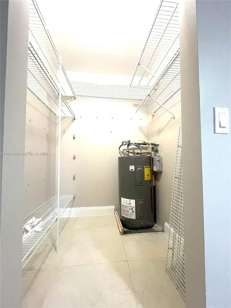 CAMBRIDGE AT CENTURY VILL - Residential