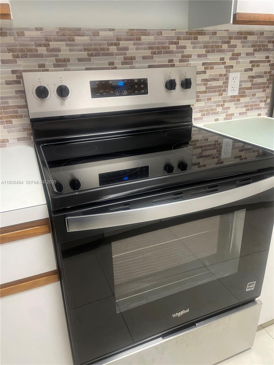 CAMBRIDGE AT CENTURY VILL - Residential