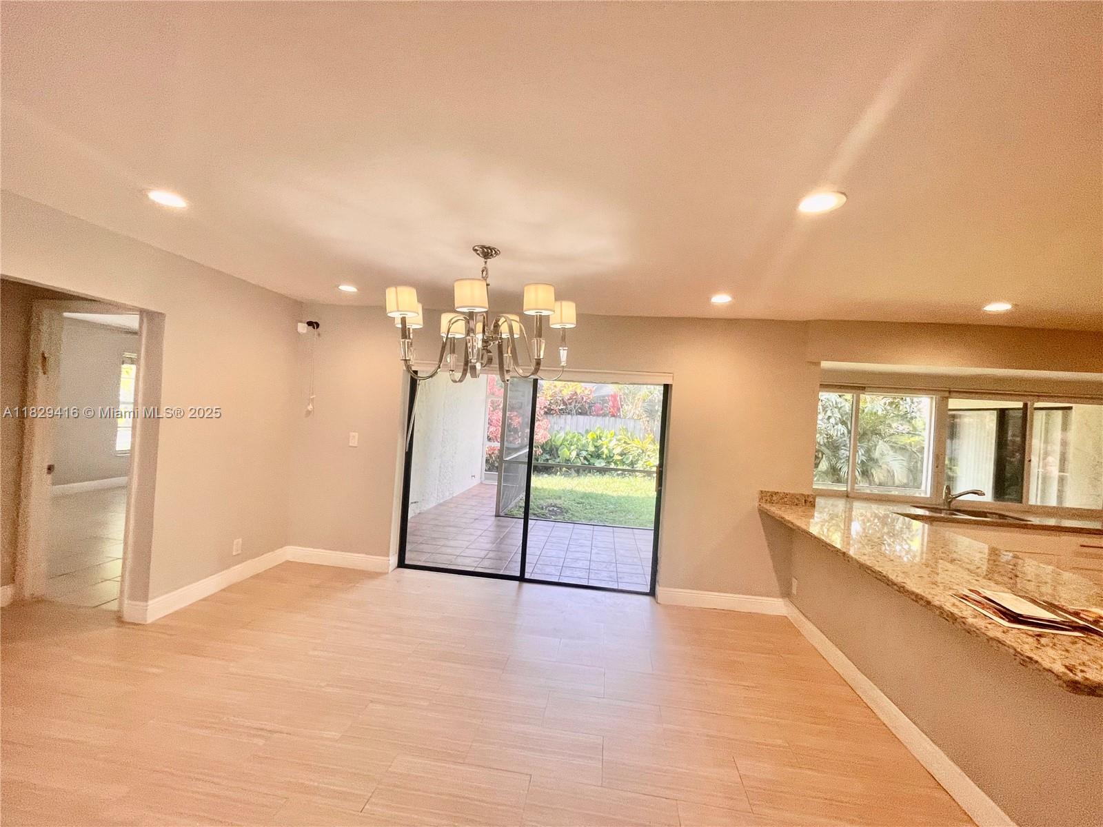 10400 NW 5th Ct