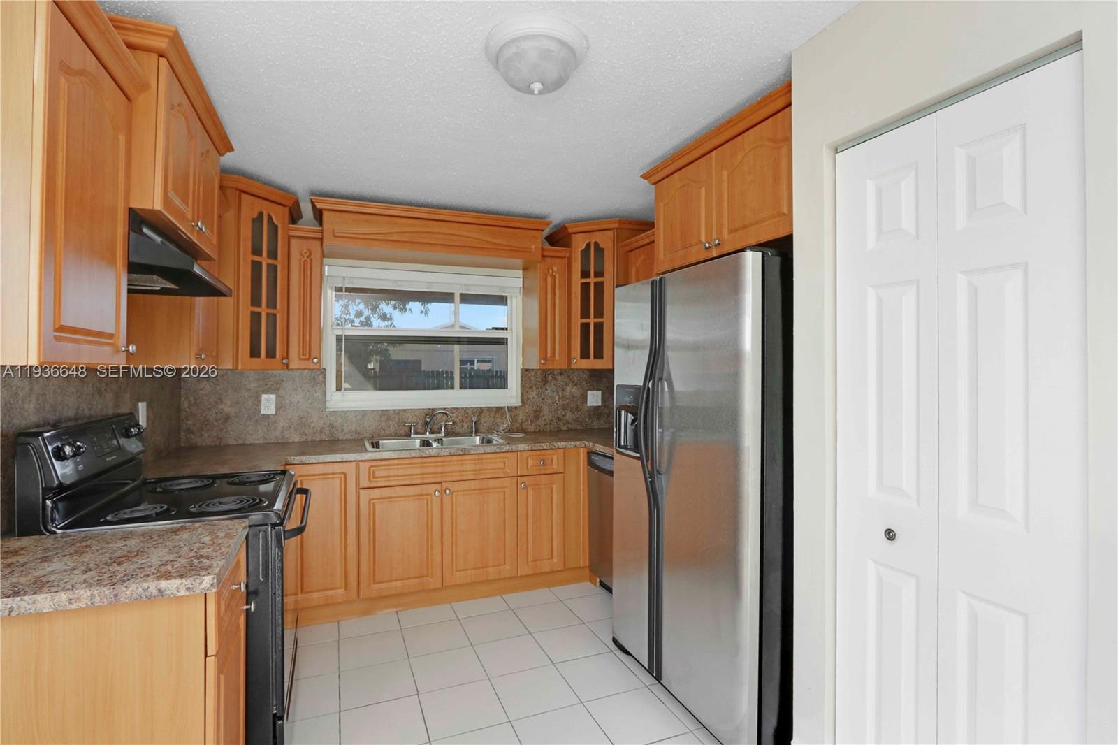 MEADOW WOOD MANOR SEC 6 - Residential