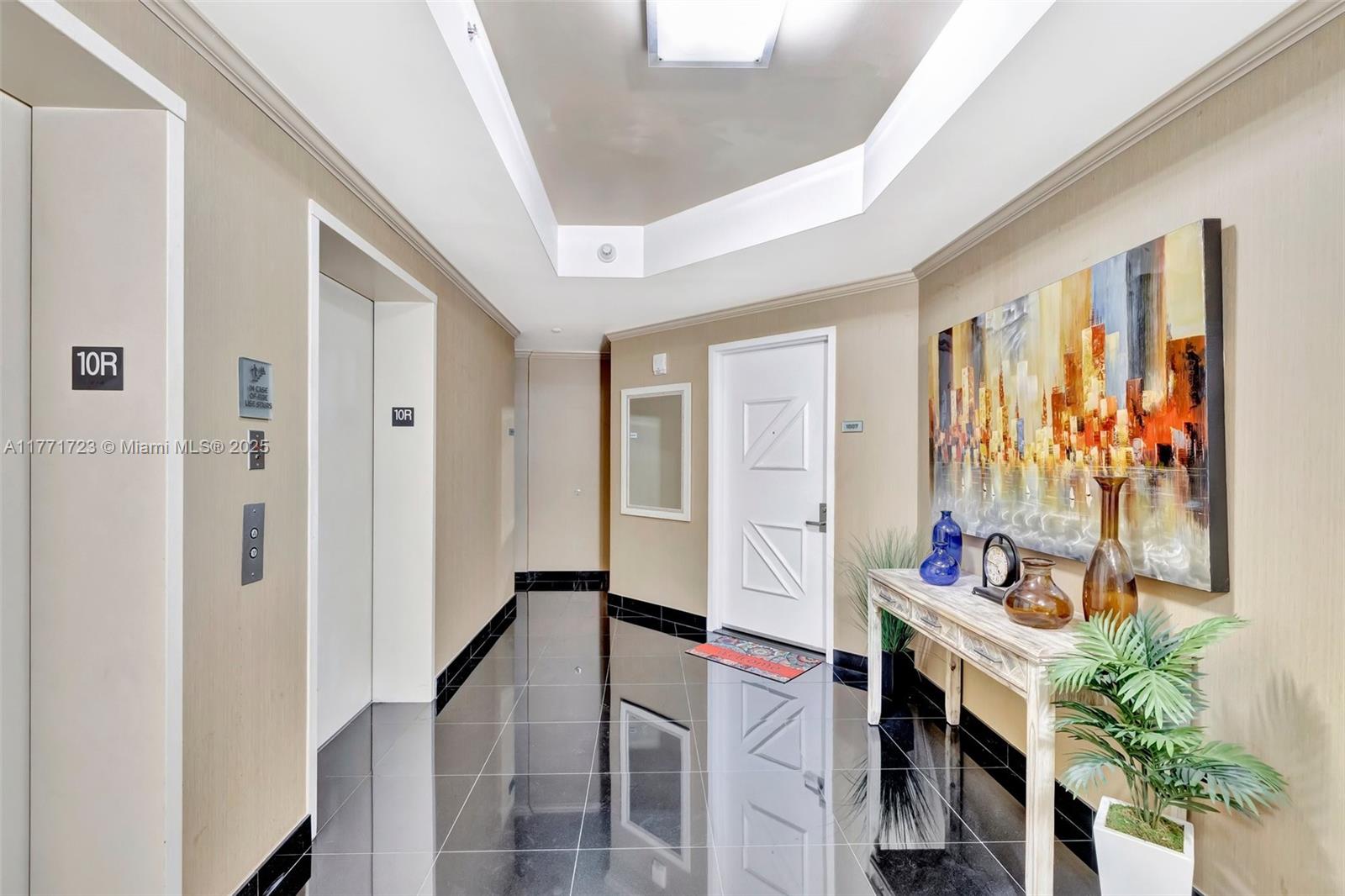 LAS OLAS RIVER HOUSE COND - Residential