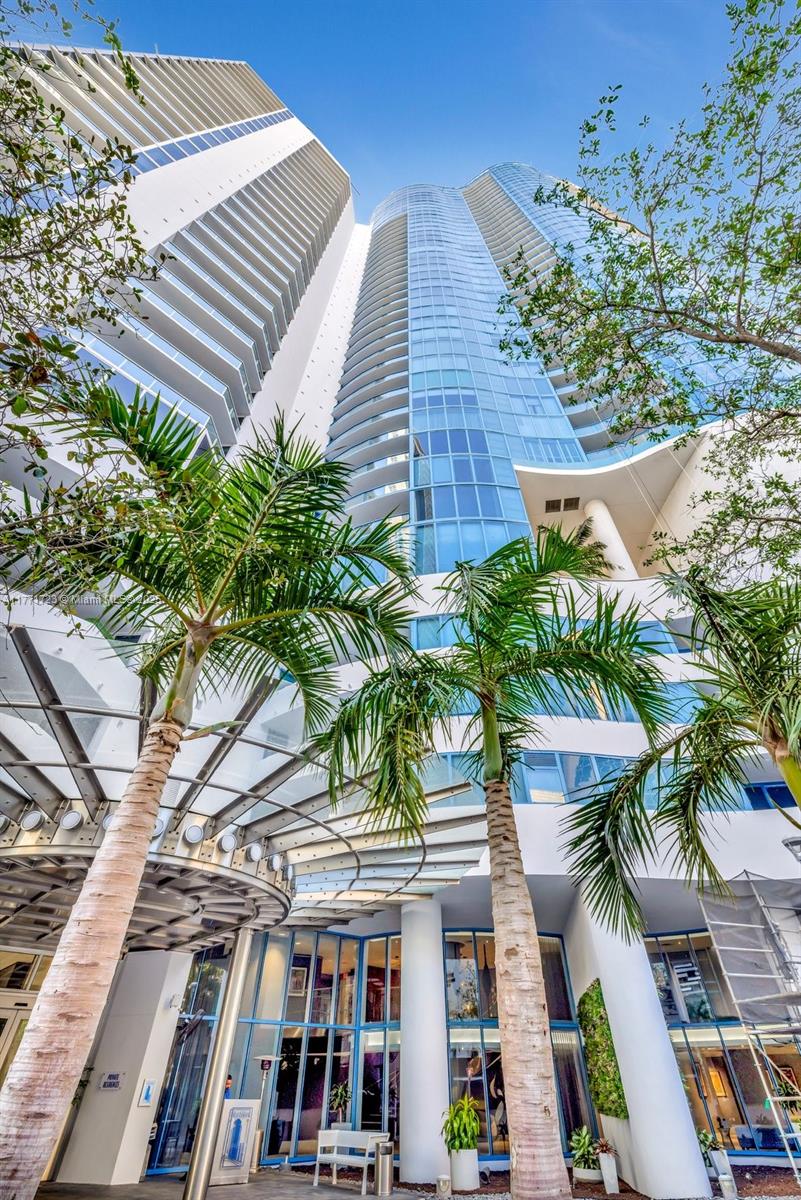 333 Las Olas Way 1007