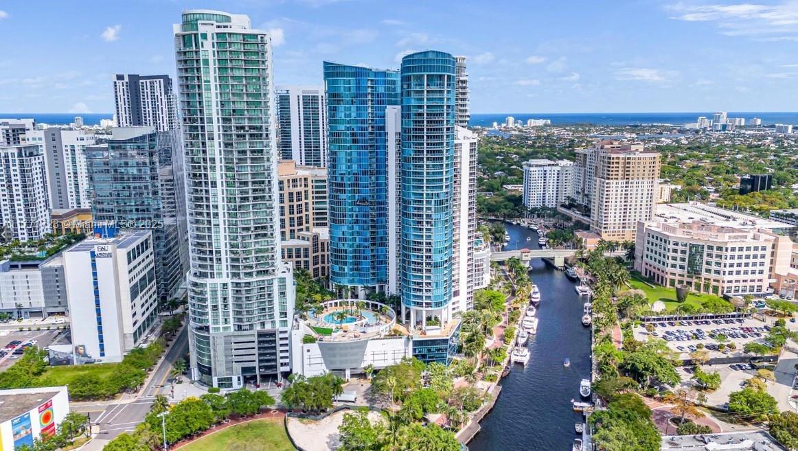 LAS OLAS RIVER HOUSE COND - Residential