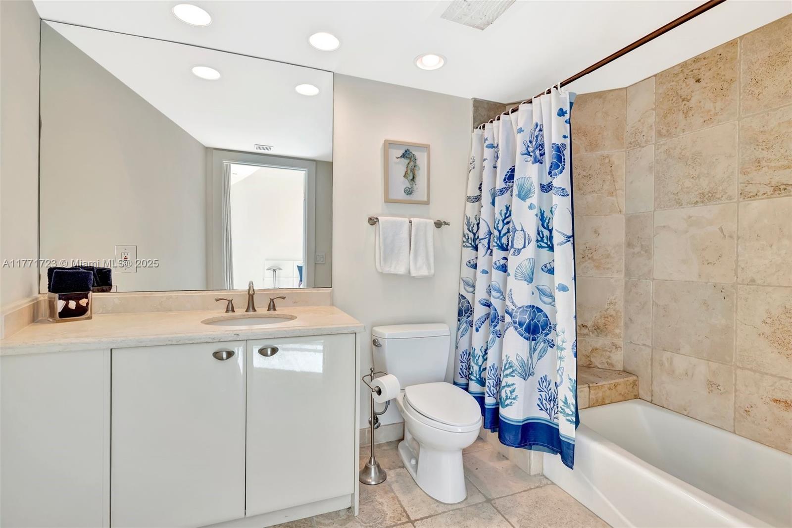 LAS OLAS RIVER HOUSE COND - Residential