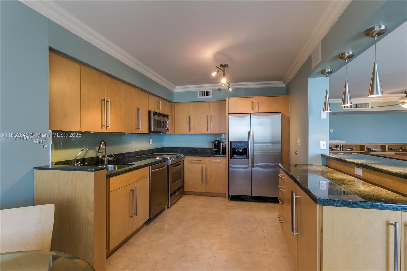 MYSTIC POINTE CONDO NO TW - Residential Lease