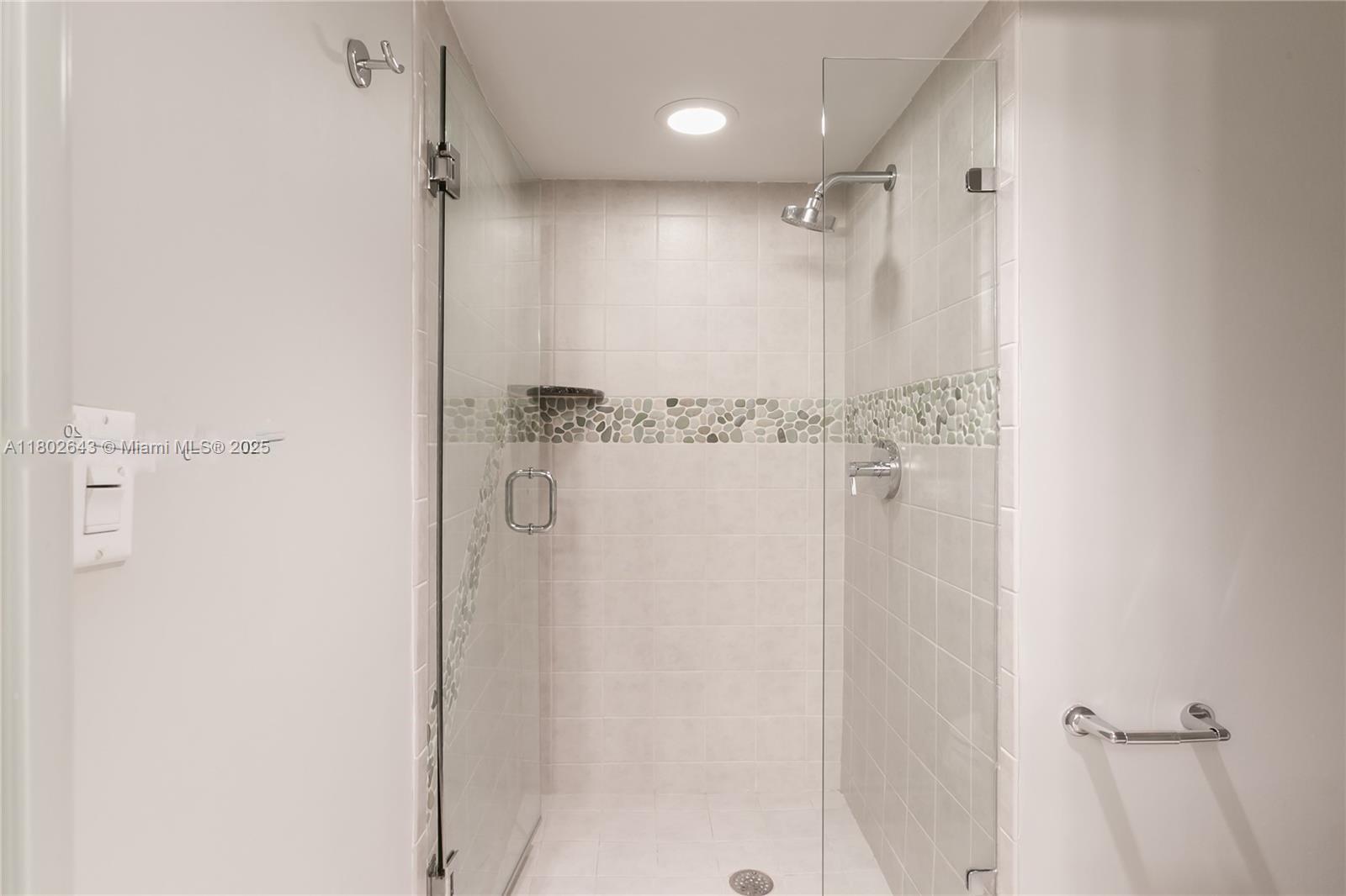 MYSTIC POINTE CONDO NO TW - Residential Lease