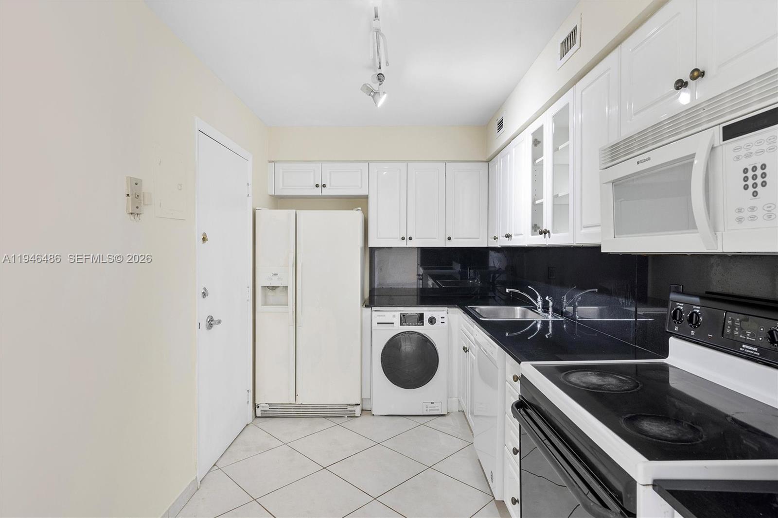 AQUASOL CONDO - Residential