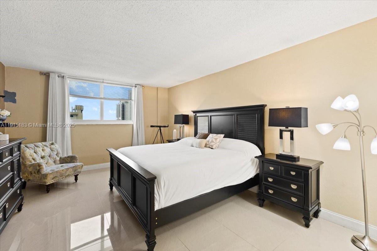 OCEANVIEW BUILDING B COND - Residential Lease