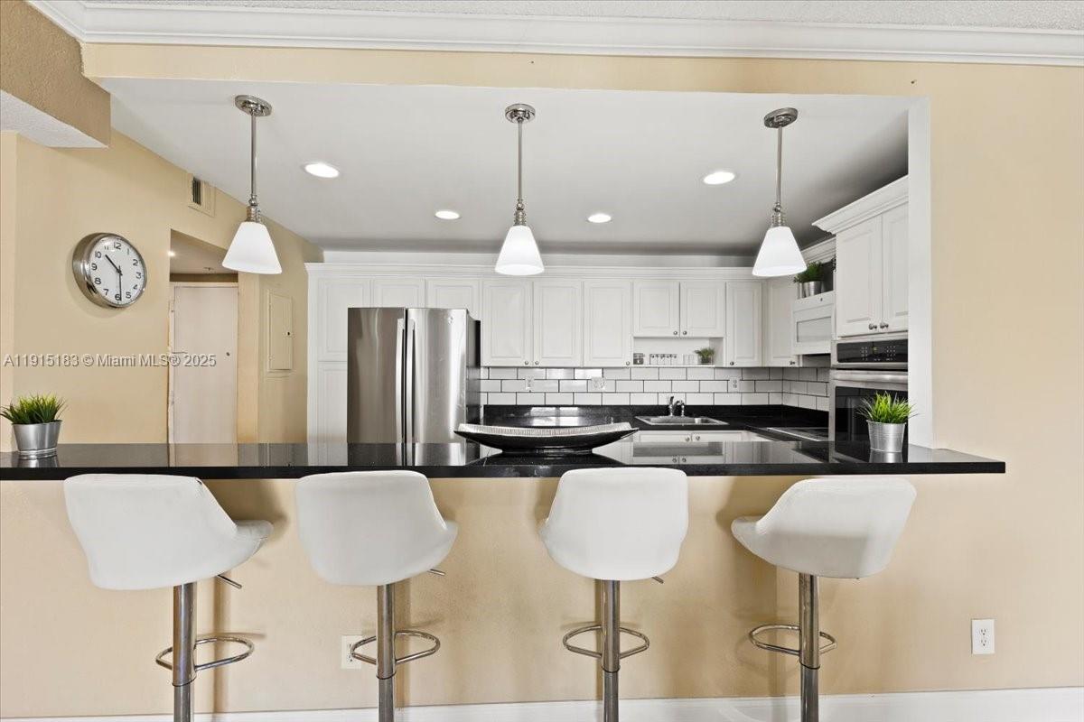 OCEANVIEW BUILDING B COND - Residential Lease